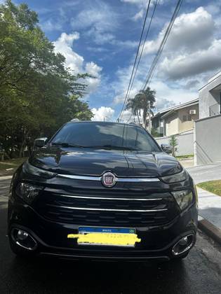 FIAT TORO 2.0 16V TURBO DIESEL RANCH 4WD AT9 FIAT TORO 2.0 16V TURBO DIESEL RANCH 4WD AT9